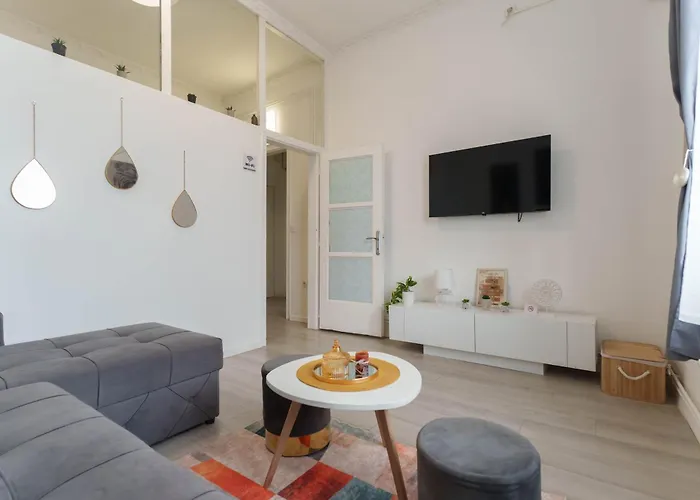 Boem Skadarlija Parking アパート ベオグラード